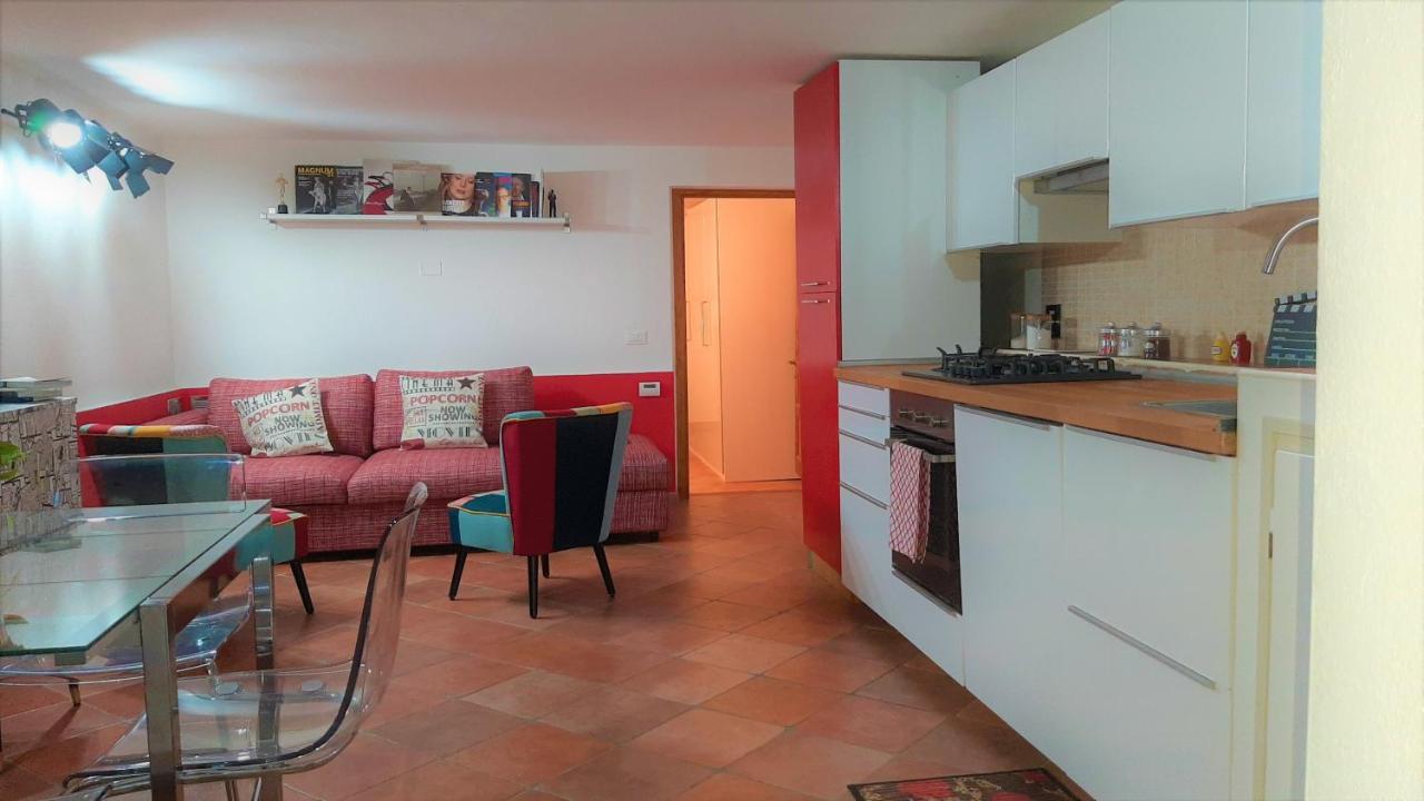 Movie Star Apartment With Garden Florencie Exteriér fotografie