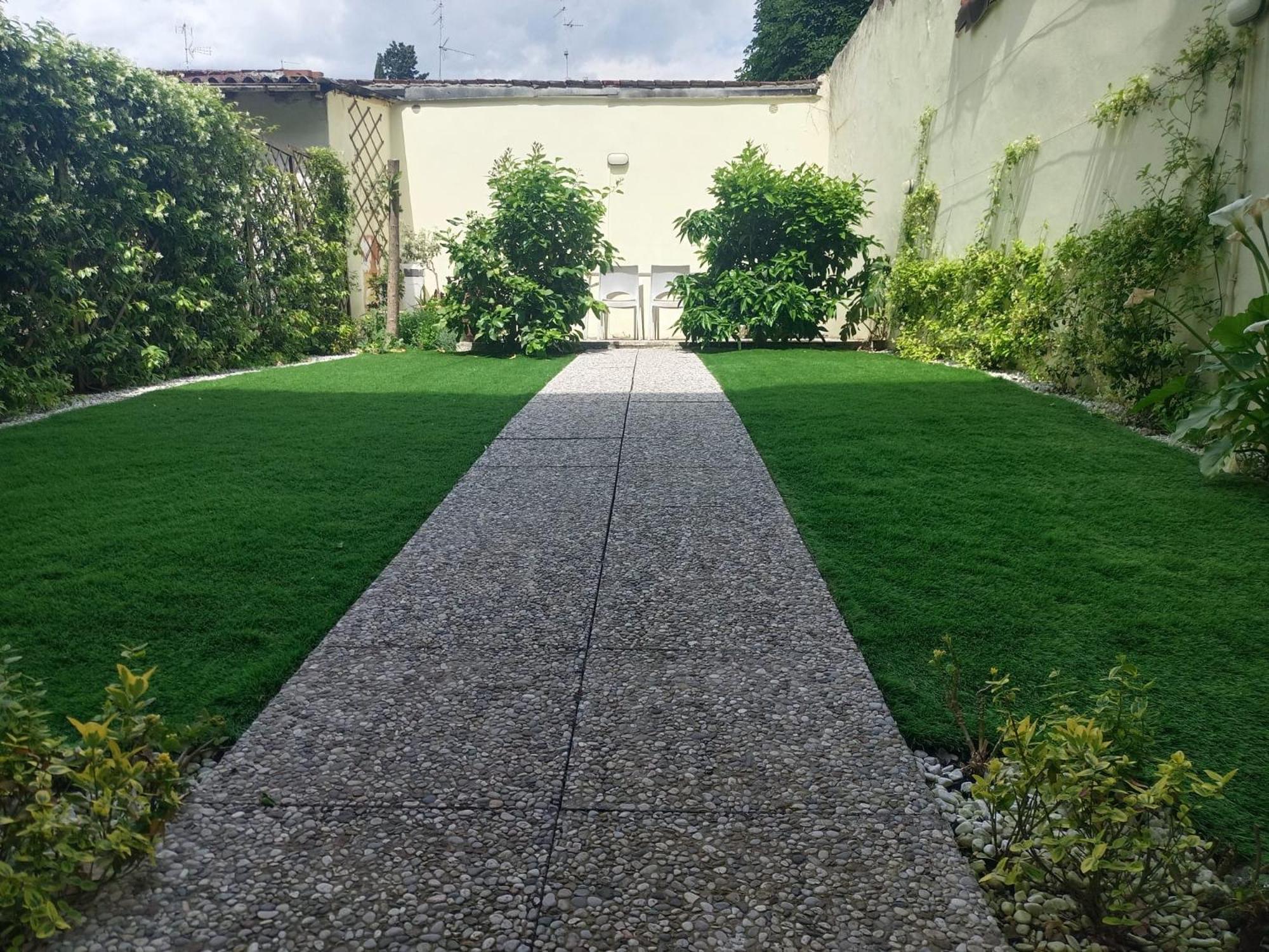 Movie Star Apartment With Garden Florencie Exteriér fotografie